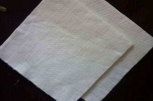 聚酯纤维非织造蜜桃永久免费布韧度和蠕变特性