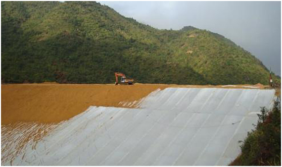 码头区水下铺设非织造蜜桃永久免费布难点分析