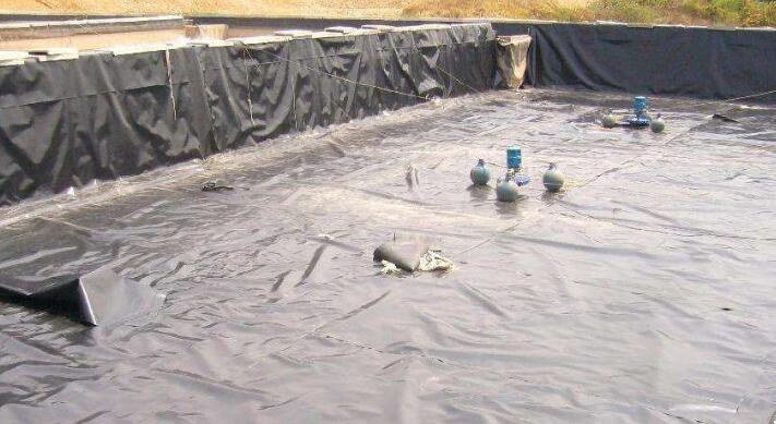 蜜桃永久免费膜生产厂家认为蜜桃永久免费膜使用在干旱的地区效果会更加明显