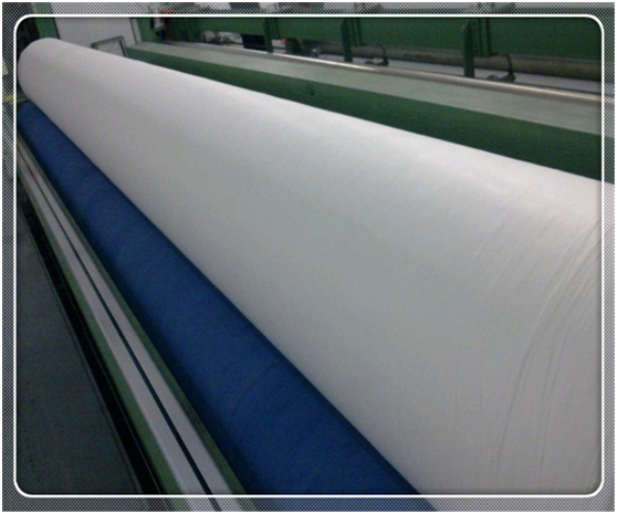 如何减少蜜桃永久免费布在沥青路面施工过程中的移位