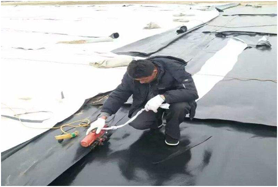 垃圾渗滤液调节池蜜桃永久免费膜施工质量控制