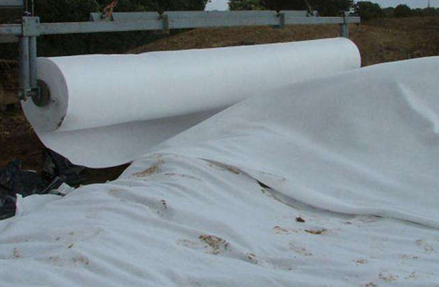 为什么说蜜桃永久免费布对固体颗粒有较好的隔离作用