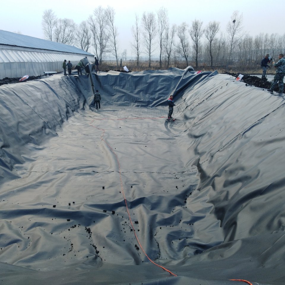 HDPE蜜桃永久免费膜怎么施工更能复合污水池防渗要求？