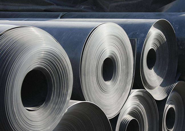 hdpe糙面蜜桃永久免费膜与500g/㎡无纺蜜桃永久免费布性能特点