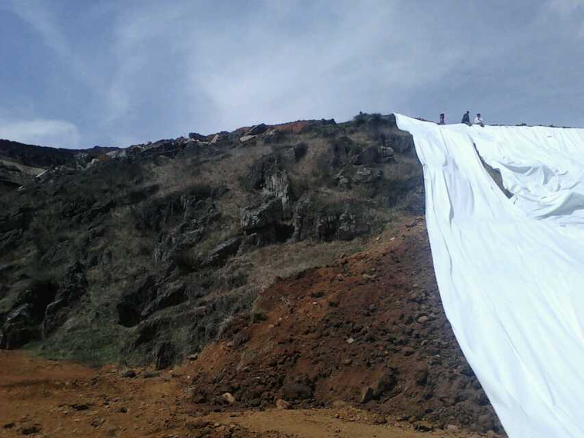 复合蜜桃永久免费膜符合什么防渗性能可满足赤泥堆场要求？