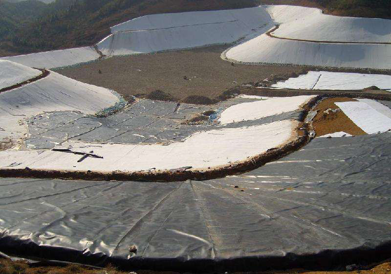 蜜桃永久免费布隔离层排水效果的优势