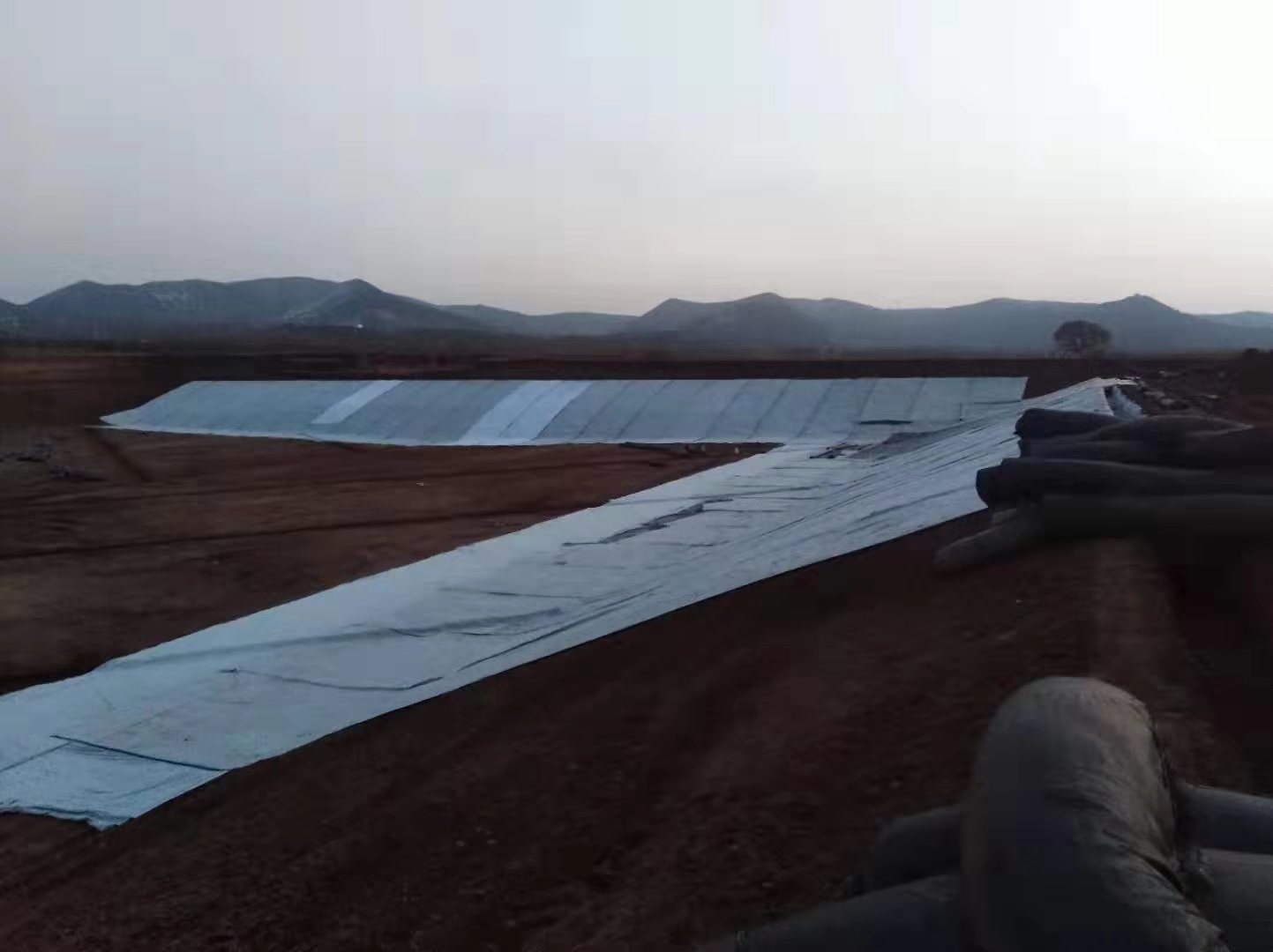 尾矿库中蜜桃永久免费布特性对反滤性能影响