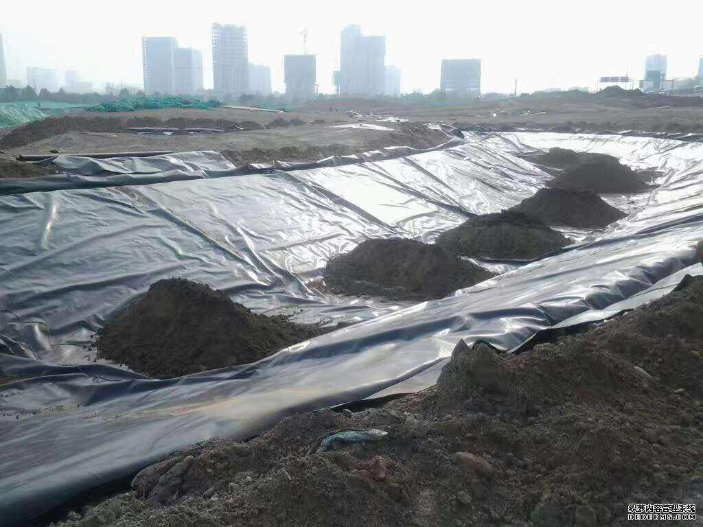 复合蜜桃永久免费膜连接采用膜焊布缝的方式如何进行？