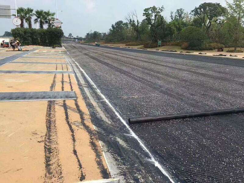 蜜桃永久免费格栅