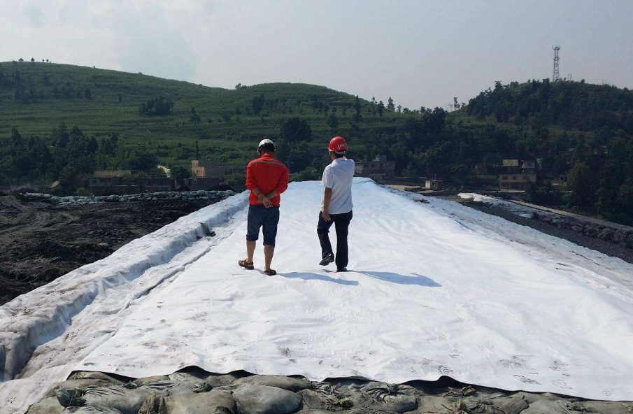 详情阐述蜜桃APP下载软件与HDPE蜜桃永久免费膜施工技术