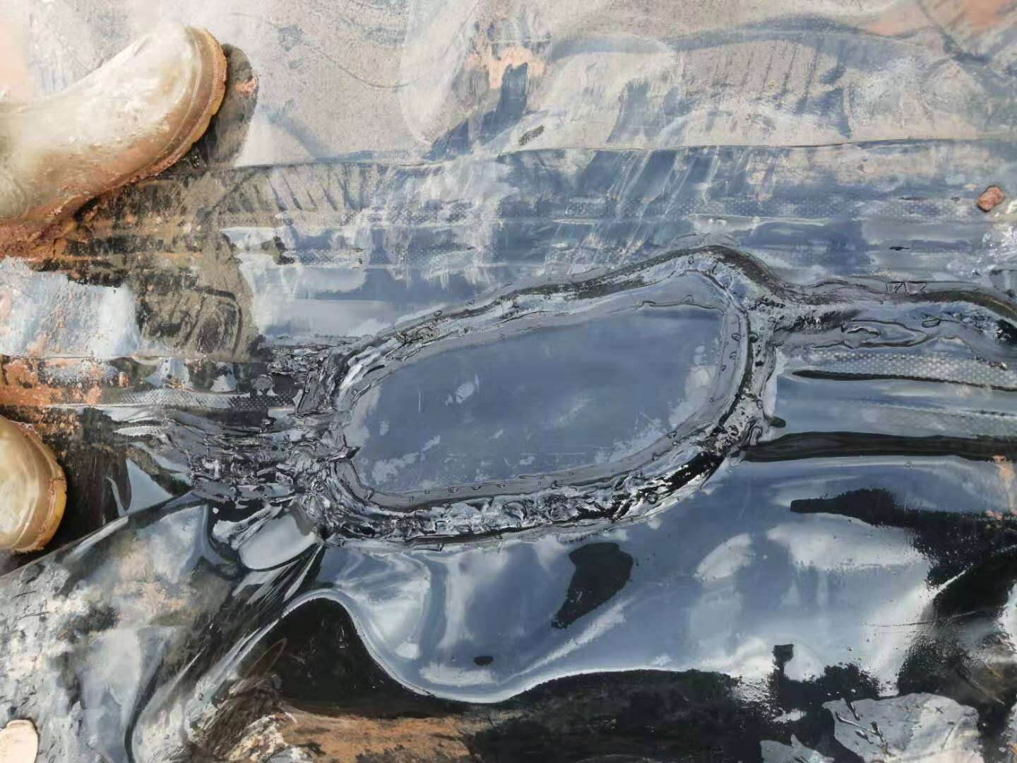 根据施工经验考虑工程用抗渗蜜桃永久免费膜收缩量