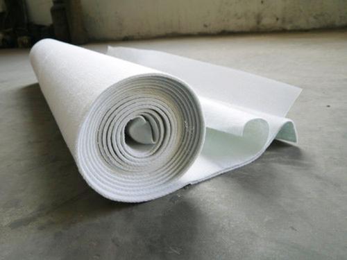 磷石膏渣渣场蜜桃永久免费膜厚度主要体现