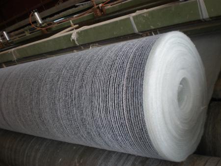 蜜桃APP下载软件和HPDE膜这两种材料都适合景观湖湖底防渗