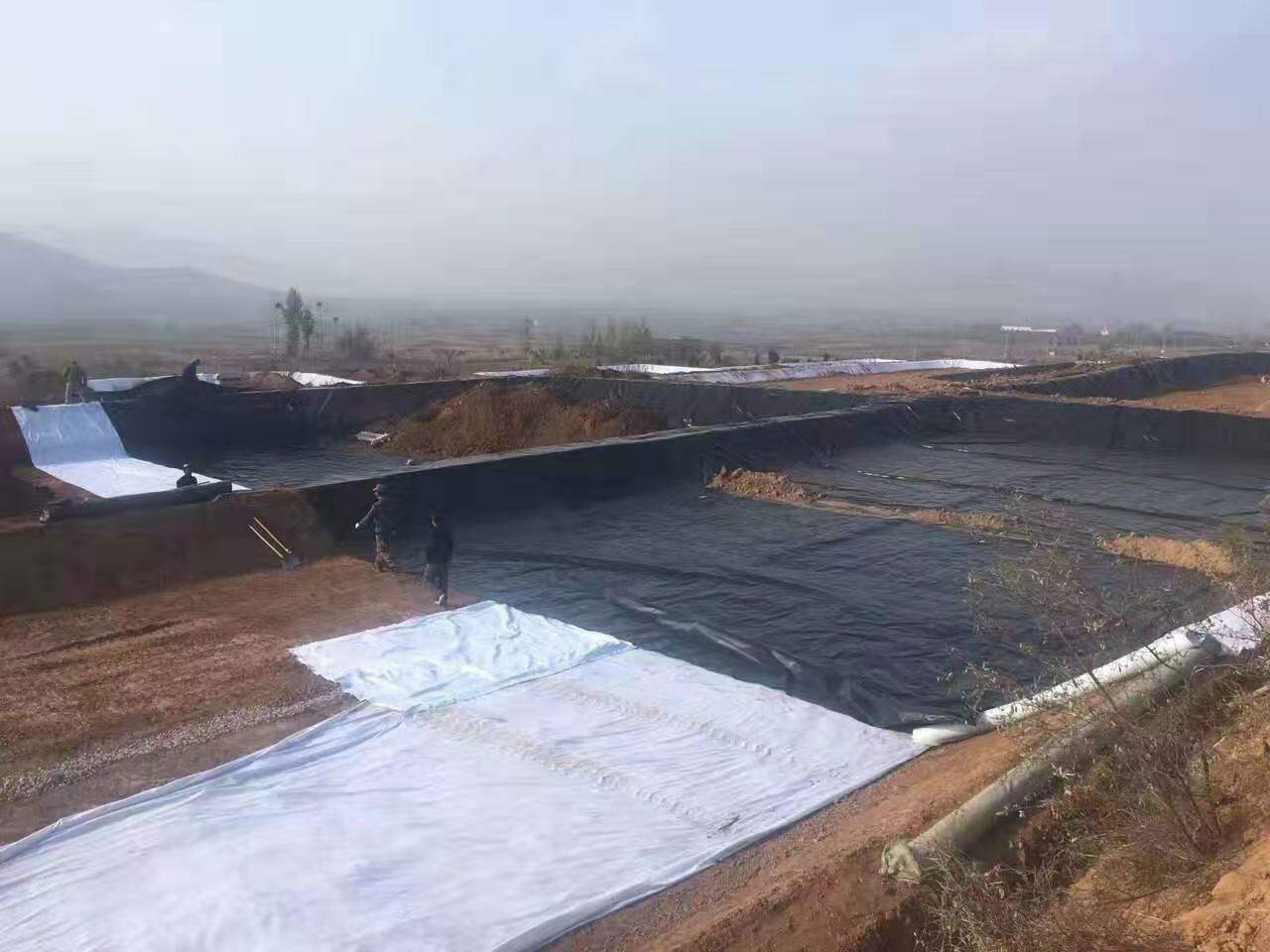 监理工程师验收合格后,方可铺设复合蜜桃永久免费膜