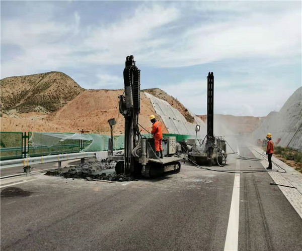 蜜桃永久免费膜复合隔离墙是目前比较有效的污染场地管控技术之一